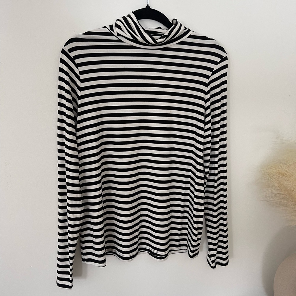 Reitmans Black and White Striped Turtleneck Sweater